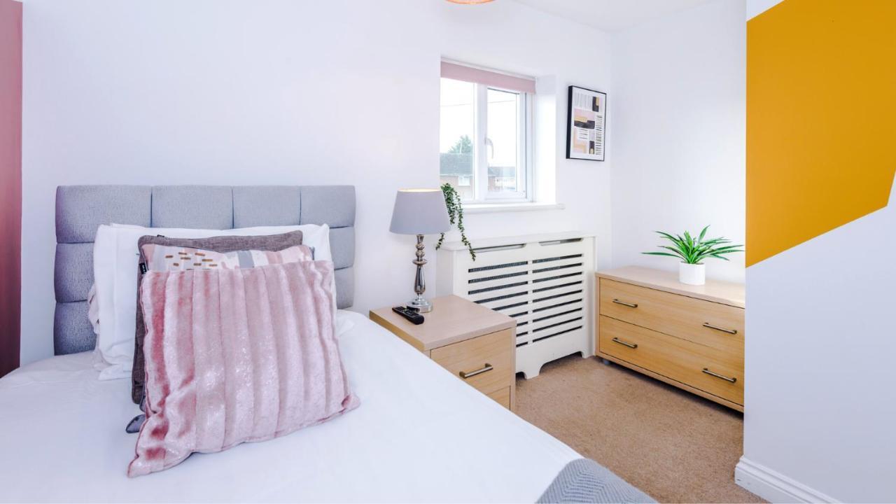 Wervin Newhall Road - 4 Bedroom Chester Home - Parking מראה חיצוני תמונה