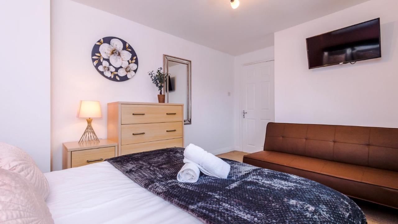 Wervin Newhall Road - 4 Bedroom Chester Home - Parking מראה חיצוני תמונה